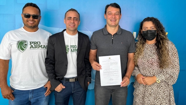 Roberto Duarte apresenta PL que prevê porte de armas para atiradores desportivos no AC